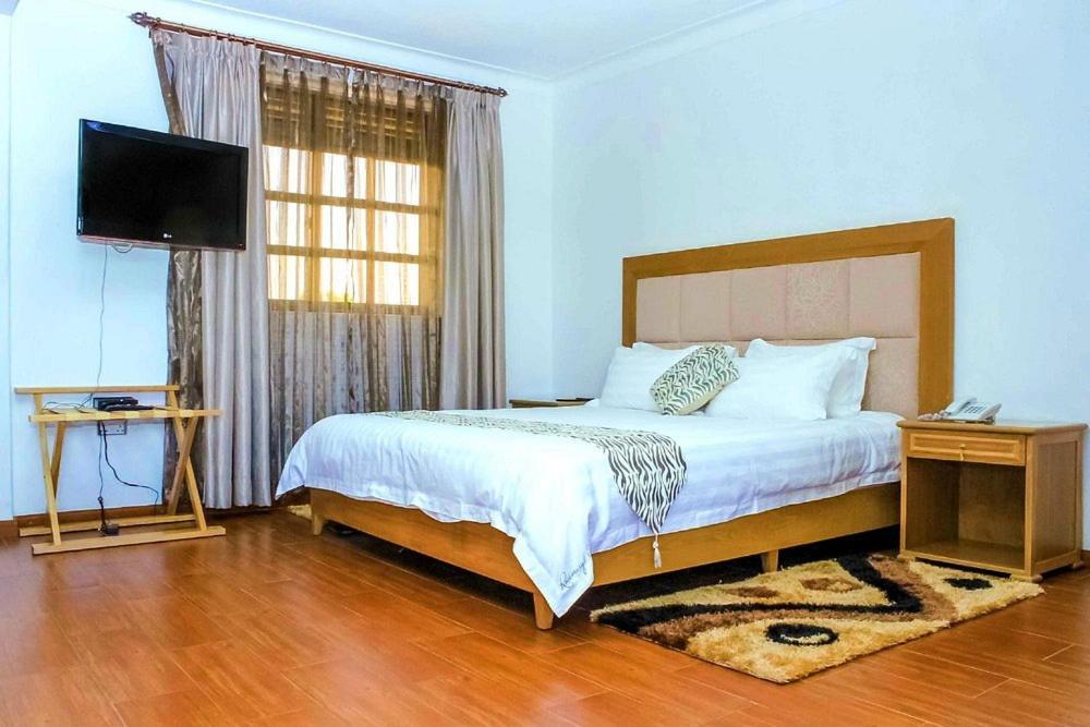 Rosemary Courts Bed And Breakfast Entebbe Buitenkant foto
