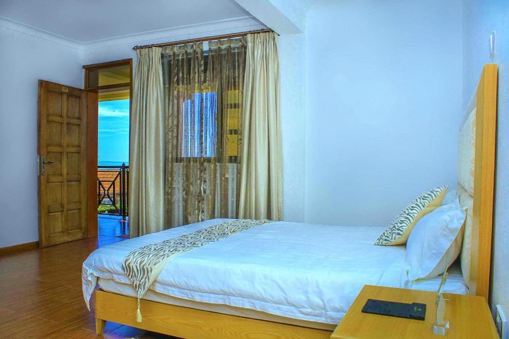 Rosemary Courts Bed And Breakfast Entebbe Buitenkant foto